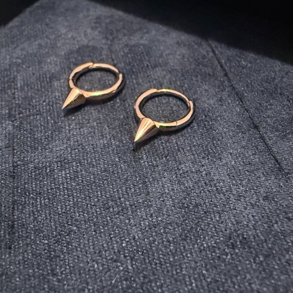 MARIA TASH RG Short Spike Hoop Earring 6.5mm (Single) - Picture 3 of 6